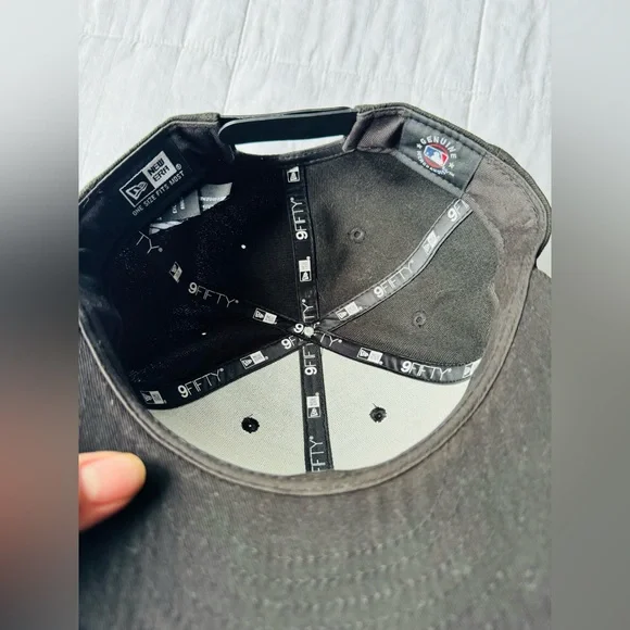 New Era LA MLB Dodges Black & White Baseball Dad Hat - Picture 4 of 8